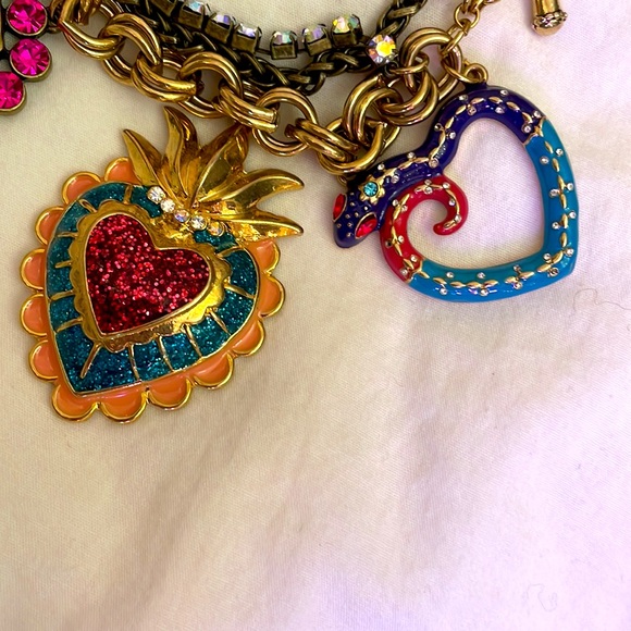 Vintage Betsey Johnson Pink sugar skull charm bracelet - Picture 6 of 12